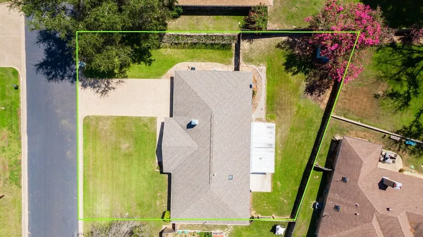 Cozy & Clean 4BR/2BA in South Tyler - Image 1