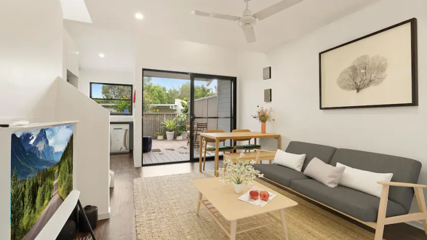 RAJAH 1 - Lovely Townhouse close to beach & shops - Image 1