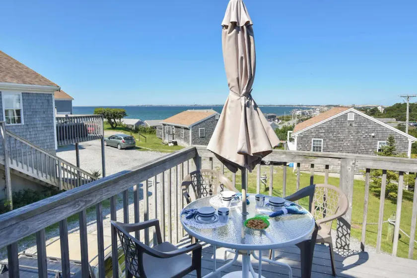 12218 - Beautiful Views of Cape Cod Bay Access to Private Beach Easy Access to P-Town - Image 1