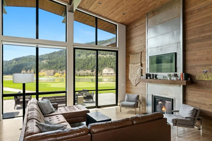 Jackson Hole Fairway Lodge 18 - Image 1