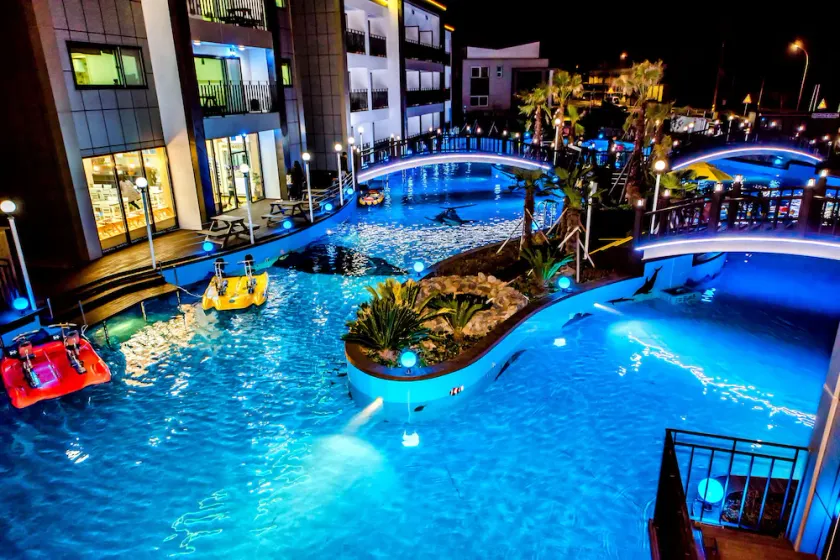 Water Garden Resort - Image 1