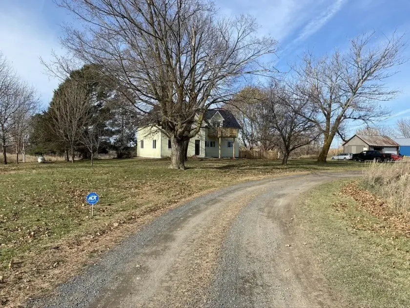Beautiful Newly Renovated Luxury Farmhouse Rental - Image 1