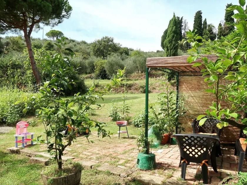 Beautiful private villa for 11 guests with WIFI, TV, balcony and pets allowed - Image 1