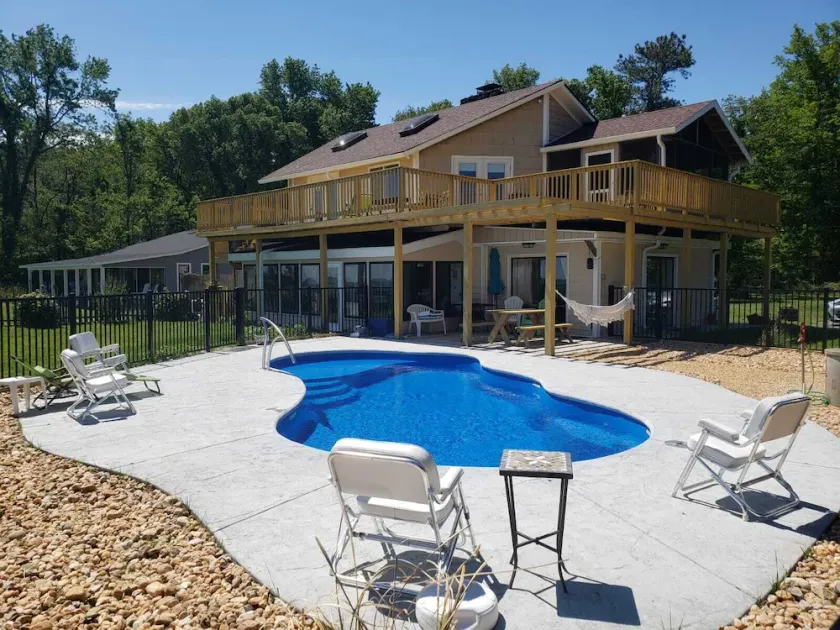Beachfront house on Potomac-Chesapeake Bay - Image 1