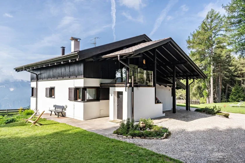 Apartment “Chalet Marianna” with Mountain View, Shared Terrace and Wi-Fi - Image 1