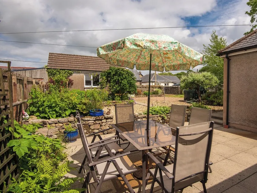 3 bedroom accommodation in Newcastleton - Image 1