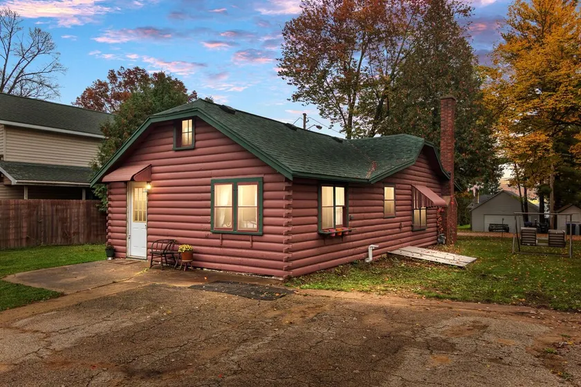 Gorgeous property 150 ft. from Shawano Lake. - Image 1