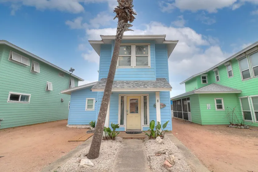 Cute Port Aransas home near the beach, shops, and restaurants. This coastal cuti - Image 1