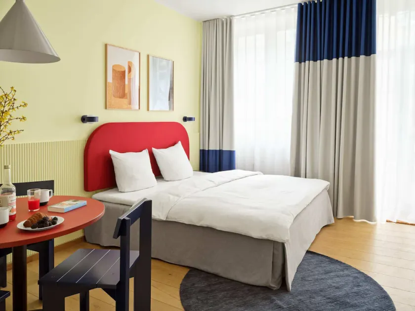 Studio Apartment for 3 - Image 1