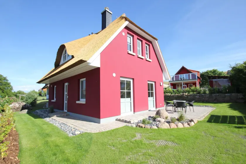 Chic vacation home with sea view, terrace and fireplace - Ferienhaus Falke - Image 1