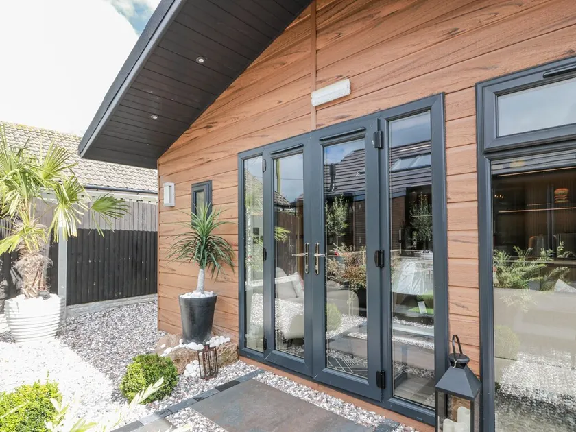 Cabin At The Brig - Image 1
