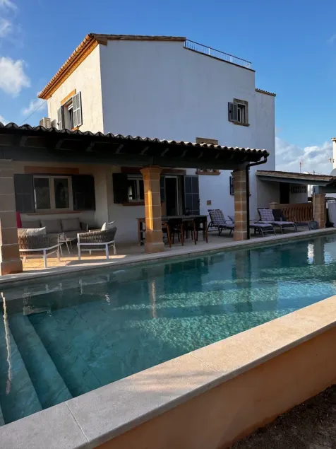 Majestueuse villa récemment rénovée dans le centre de Cala Llombards - Image 1