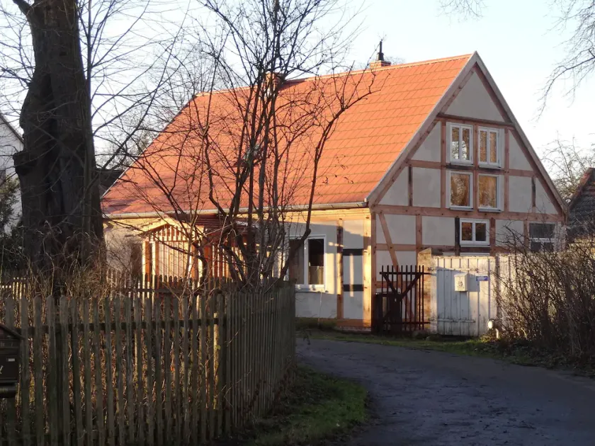Cozy cottage in a fantastic location right on the river with a beautiful garden - Image 1