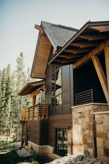 River'S Edge Retreat Home - Image 1