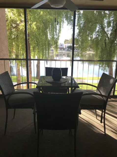 Lakefront Condo med spektakulær udsigt + gratis WiFi - Image 1
