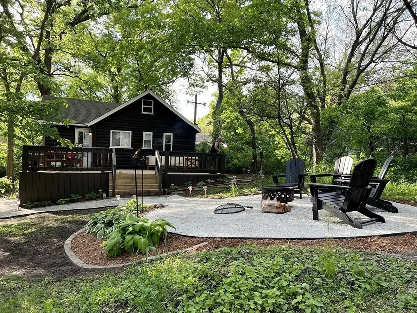Small Stay: Farmhouse Cabin, Big on Outdoor Space - Image 1