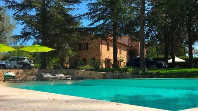 TUSCANY HOLIDAYS - Image 1