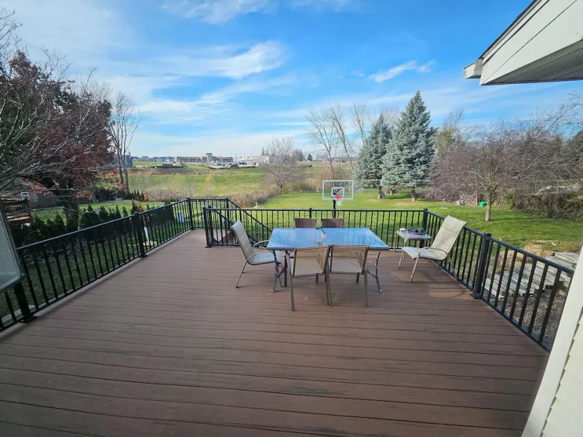 Sleeps 10, spacious home w/1 acre yard, 4 Bedrooms - Image 1