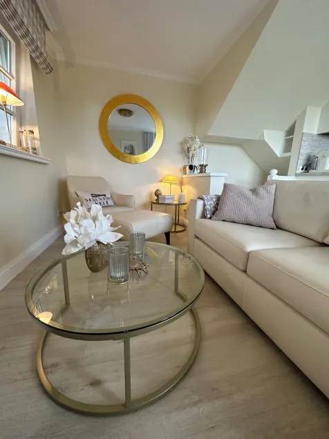 Excl. 4 * - apartment in pffl. Thatched roof house & you. Watt view & 2 terraces - Image 1