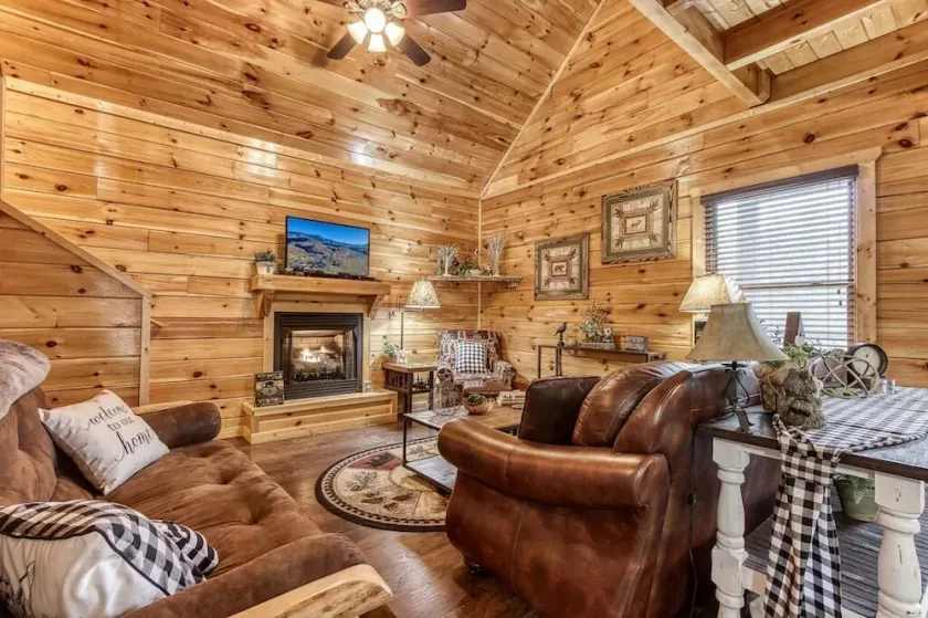 Eagles Hangout by Avada Properties - Image 1