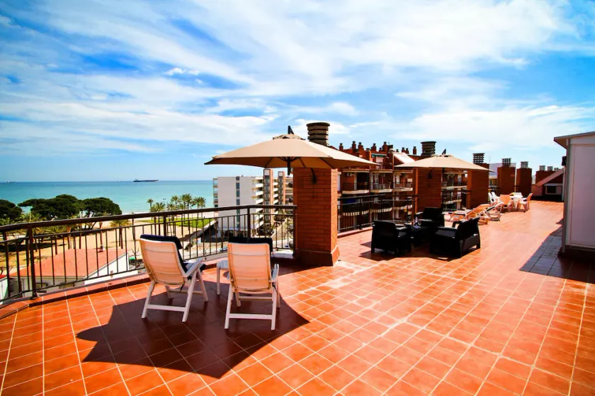 TECAVI - Penthouse with Sea Views - Image 1
