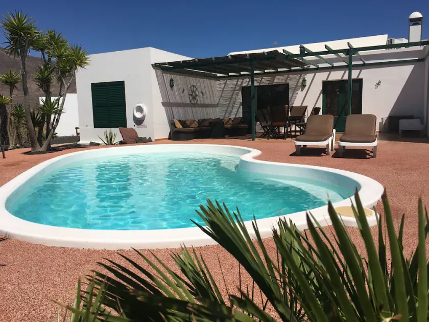 Fantastique grande villa privée de luxe avec piscine chauffée et Wi-Fi - Image 1