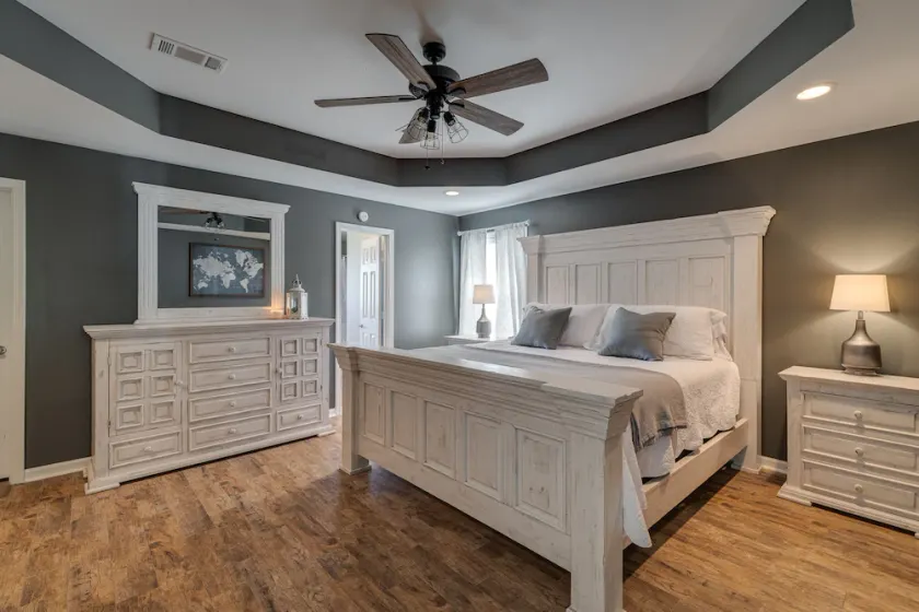 KING SIZE BED! Private Country Home - 3 Bed 2.5 Bath - Image 1
