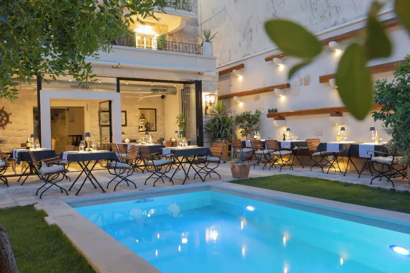 Casa Columba - Adults Only 4 Star Boutique Hotel with Outdoor Pool & Private Garden - Image 1