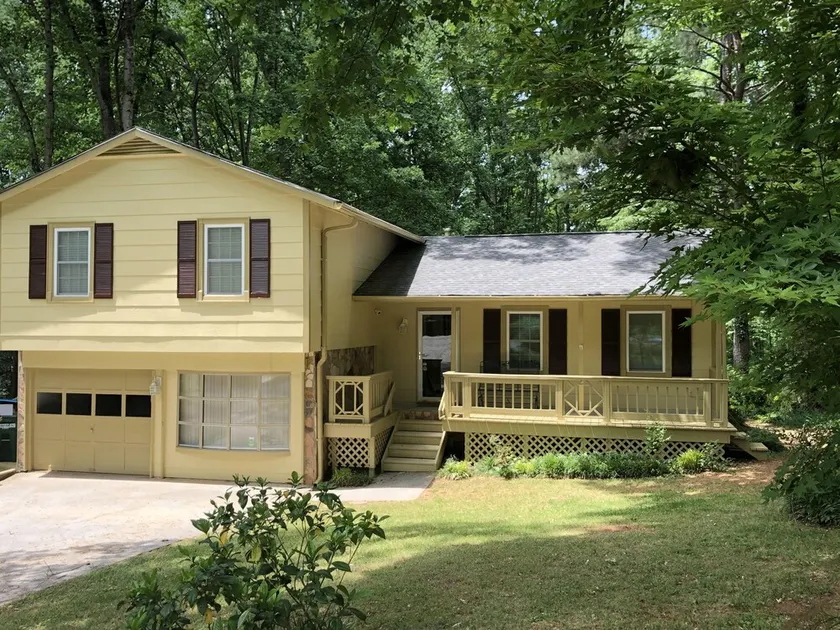 Home Near Stone Mountain Park Minutes to Atlanta and FIFA.  - Image 1