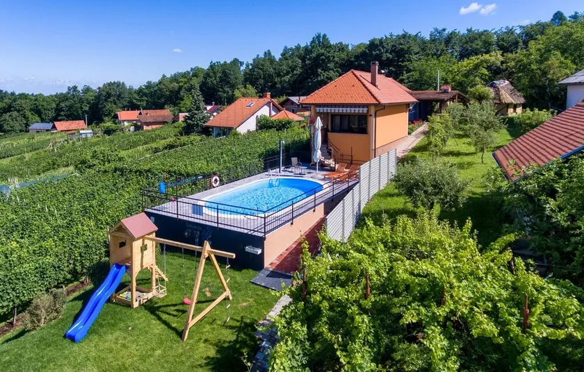 Pet Friendly Home In Jalzabet - Image 1
