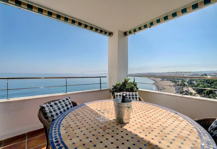 Penthouse Boulevard 401 - Image 1