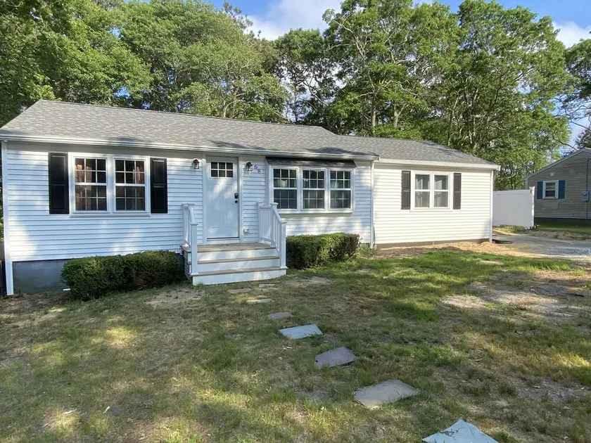 Breezeway Cottage Cheerful 3 Bed/2 Bath home - Image 1
