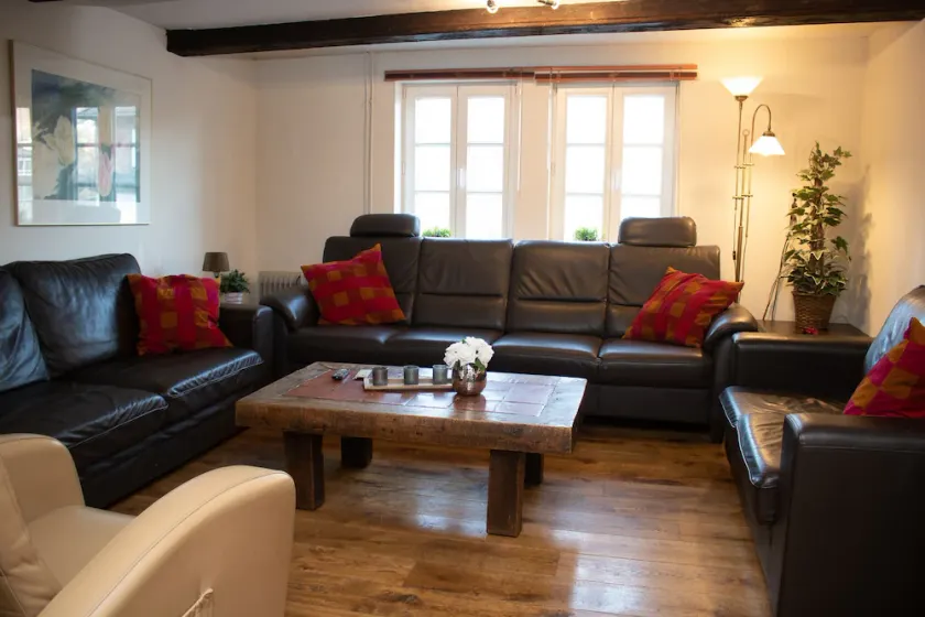 Vacation home for 12 people with sauna, garages, garden, dogs welcome - Image 1