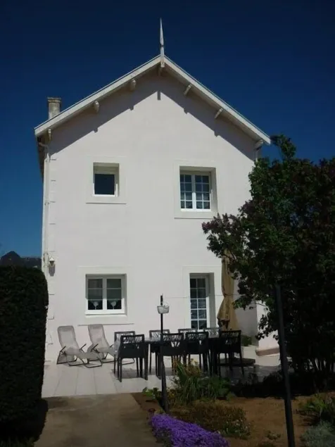 Villa for 6 people, EVERYTHING comfort with wifi and 50m from the beach - Image 1