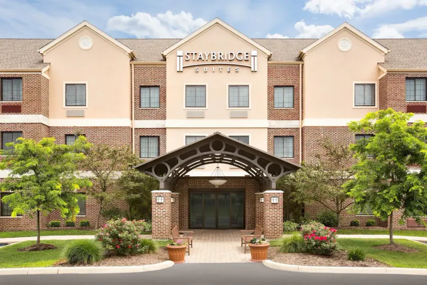 2 Bedroom | Comfortable Suite Near Cleveland - Image 1