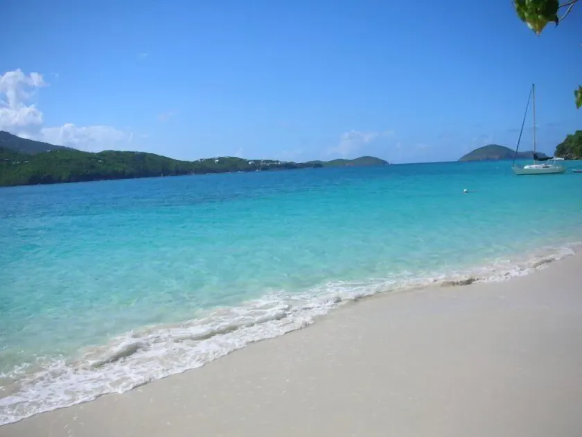 150 footsteps to the beach - Image 1