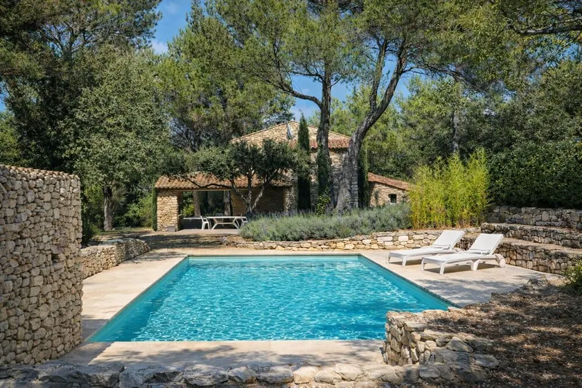 Mas en pierre avec piscine privée – Calme et nature au cœur du Luberon - Image 1