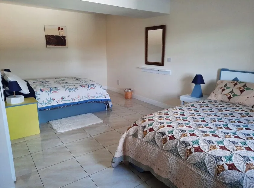 Beautiful Rural Ground Floor Flat with Waterfront View - Image 1