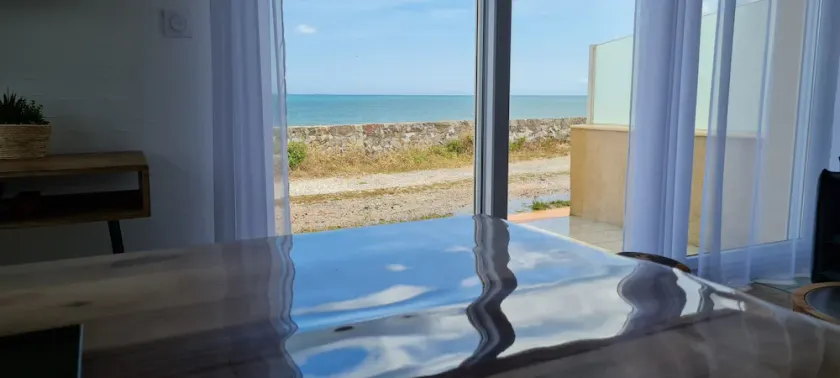 Gite la mer, les pieds dans l'eau for 4 people - Image 1