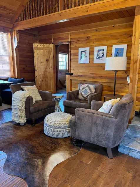 Spacious & Charming Cabin - Close to Ski/Lakes! - Image 1