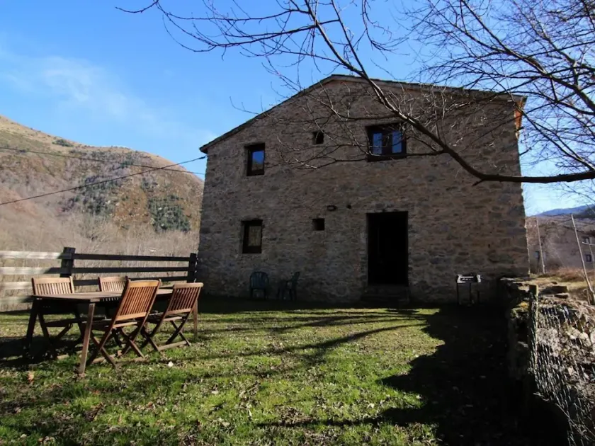 Independent holiday cottage, garden and private barbeque. Pardines Valley. - Image 1