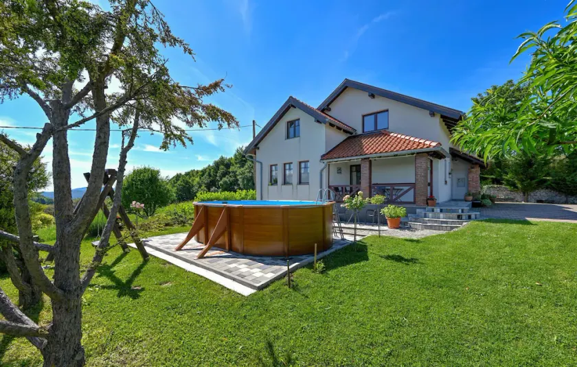 Atemberaubendes Haus mit 2 Schlafzimmern in Varazdinske Toplice - Image 1