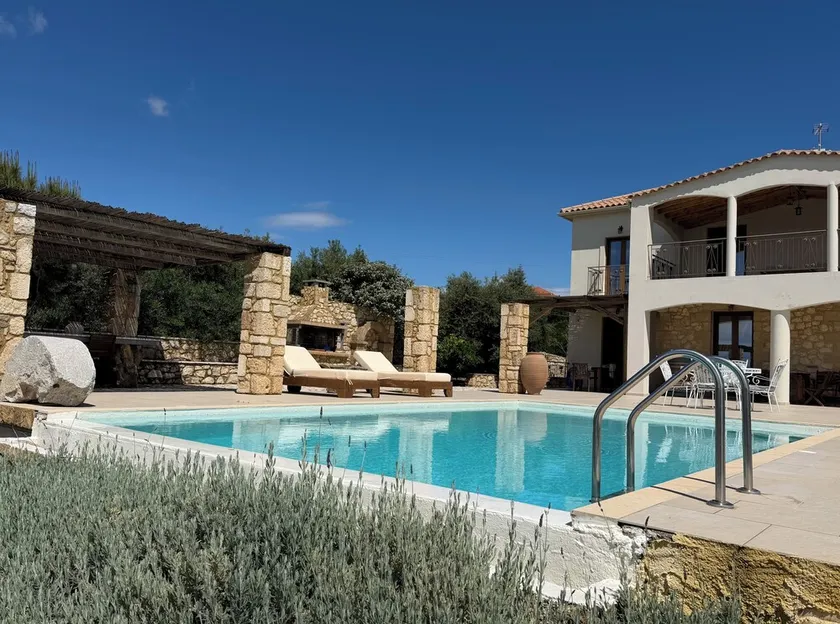 ONIROZO KORONI PRIVATE LUXUS VILLA - Image 1