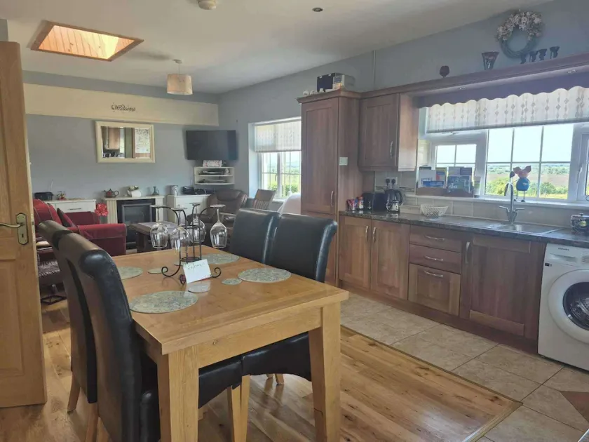 Tranquil Cottage Retreat in Kells, Leitrim - Image 1