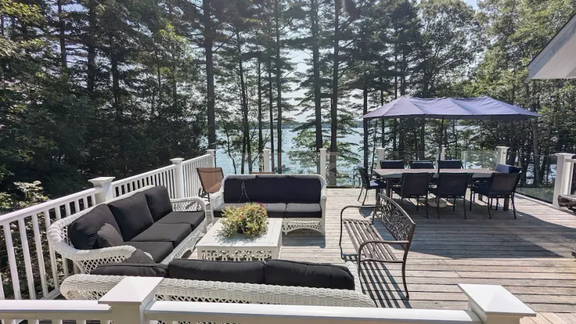 Oceanfront, views from every room! Spacious midcoast retreat with private dock - Image 1