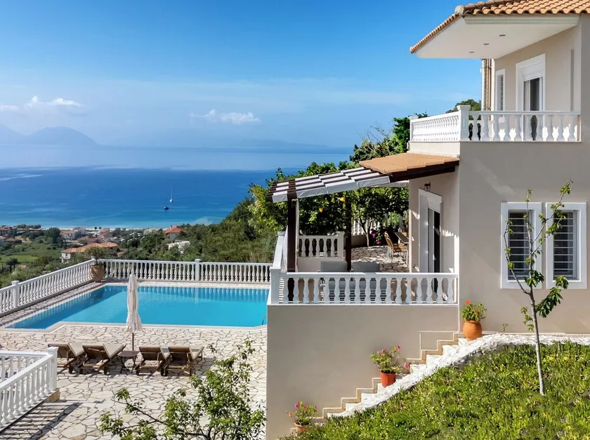 Villa com piscina privativa e vista panorâmica do mar em Vasiliki, Lefkada - Image 1