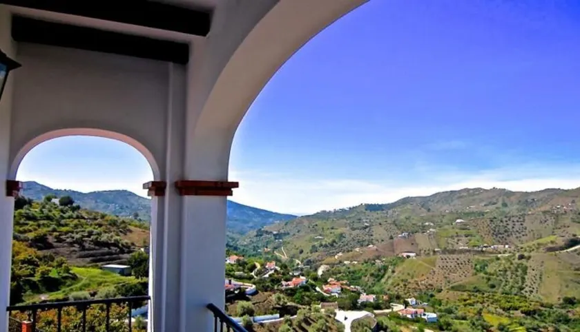 Villa La Posada in Canillas de Albaida - Image 1