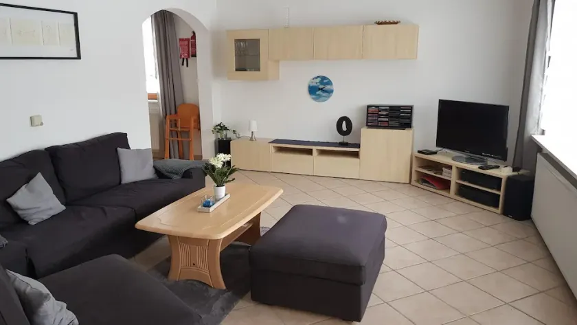 Weiträumige Ferienwohnung mit Panoramafenster - Image 1