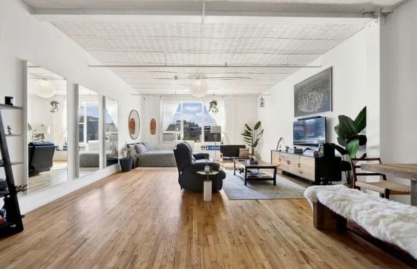 Best Location in Williamsburg Big Sunny Art Loft - Image 1