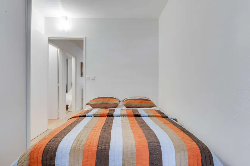 Spacious and comfortable apart with parking - Image 1
